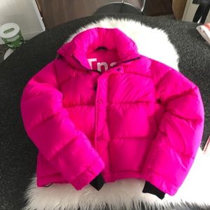 TNA Super Puff Shorty in Neon Fuchsia